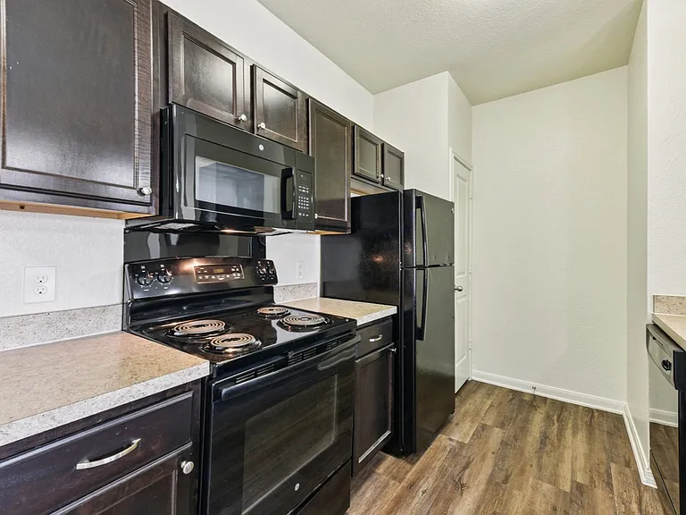 Heights on Parmer Apartments — Photo 26
