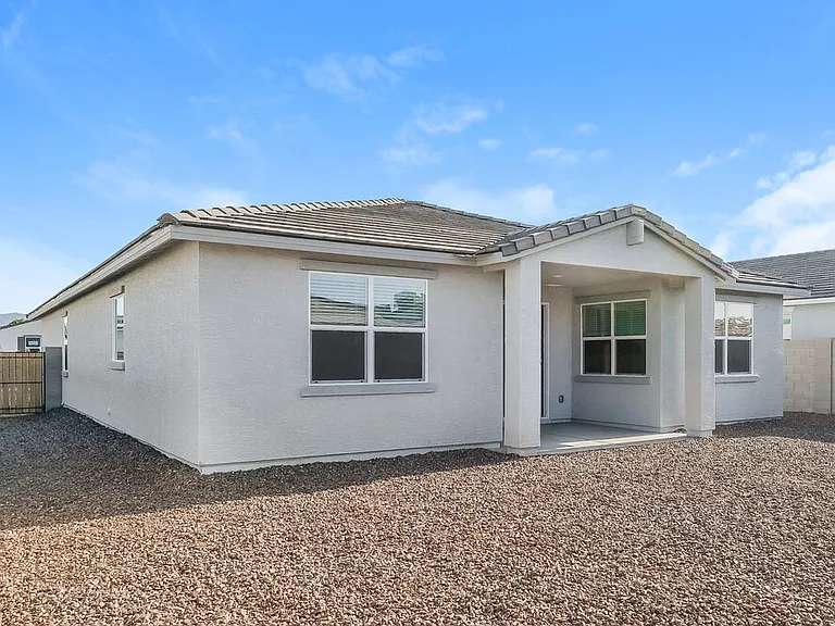 24461 W Grove St — Photo 16