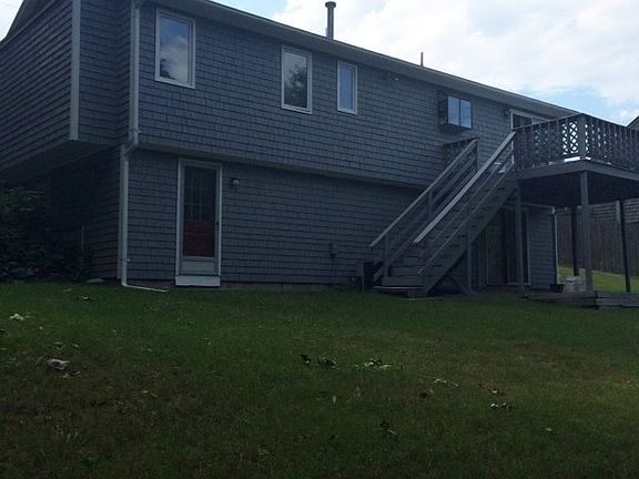 2nd image of 38 Lockwood St