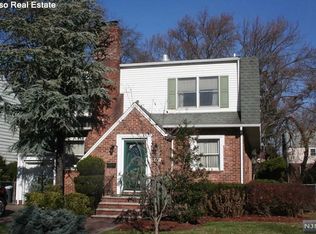677 Kent Ave, Teaneck, NJ 07666