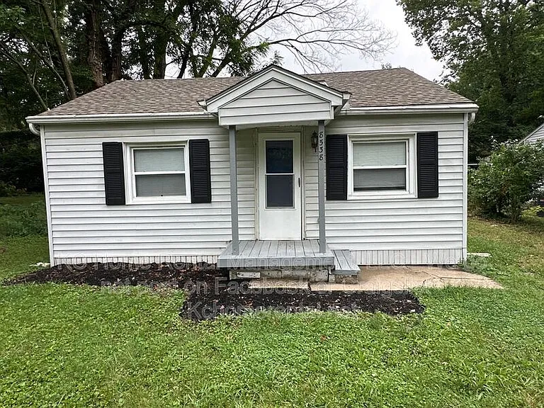 8538 England St — Photo 1