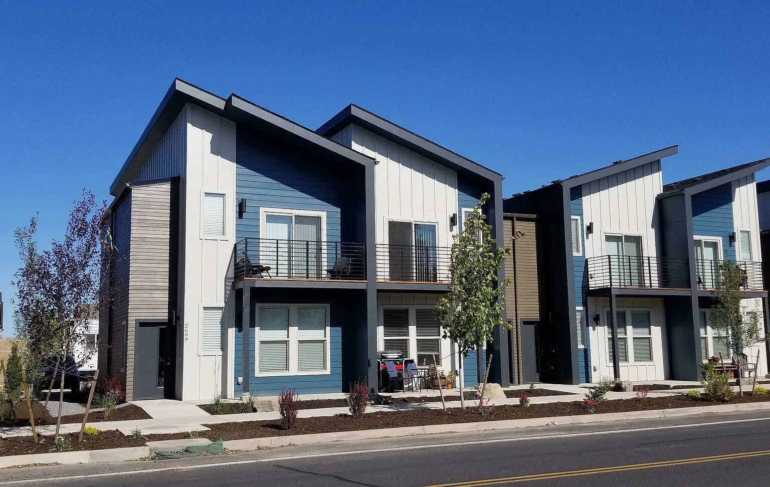 27 Elm — Photo 1