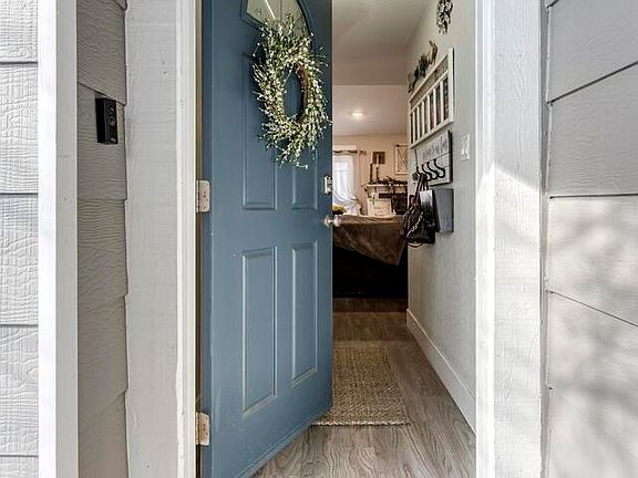 5th image of 1004 Pinewood Dr