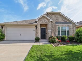 1217 Morning Ridge Trl, Aubrey, TX 76227