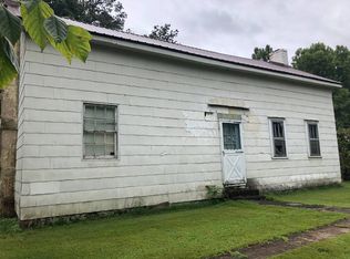 1178 Reamer Rd, Clendenin, WV 25045