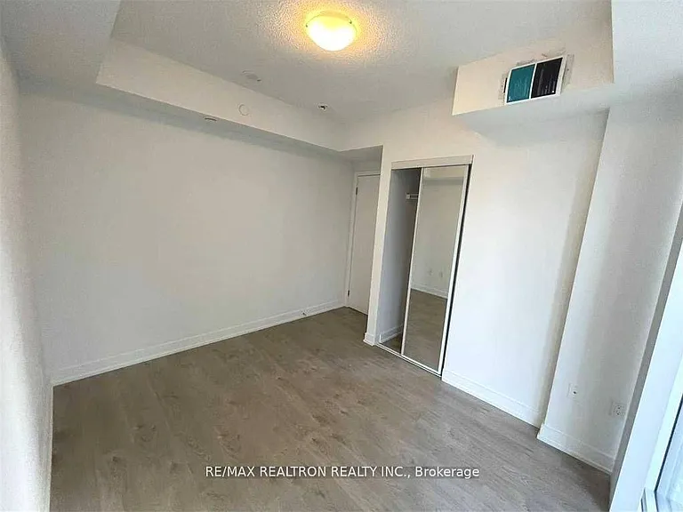 50 Wellesley St E #1111 — Photo 12