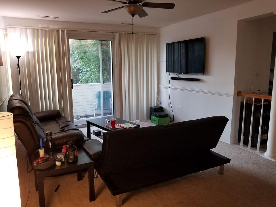 1st image of 5616 Bloomfield Dr APT 3