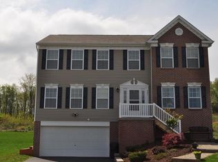 221 Chinkapin Dr, Natrona Heights, PA