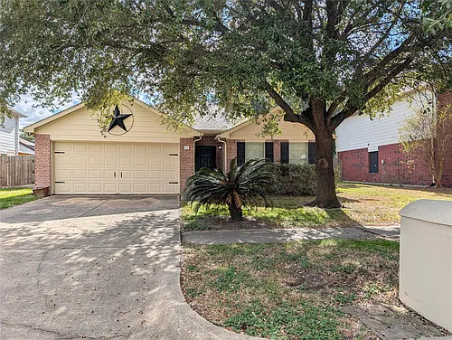 714 N Vista Dr Photo 1