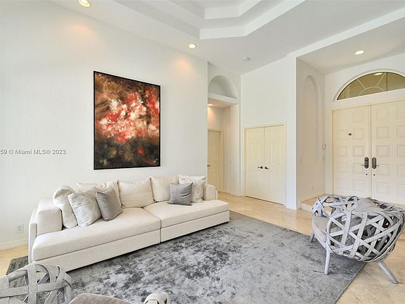 4th image of 2577 Jardin Pl