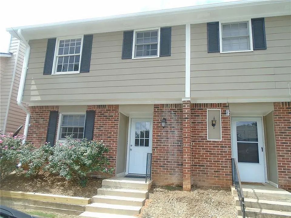 1st image of 2110 Kings Gate Cir APT D