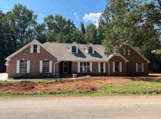 855 Cobb Dr, Leighton, AL 35646