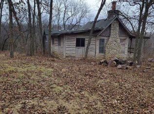 2801 Rustic Ave, Peru, IA 50222