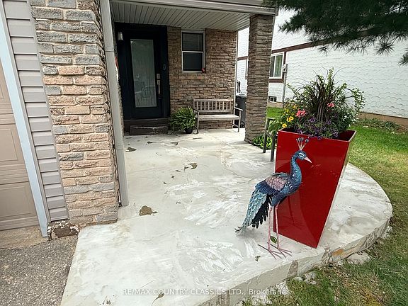 2nd image of 6963 Pamplona Mews