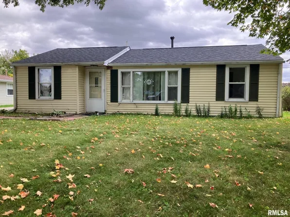 332 16th Ave, Silvis, IL 61282