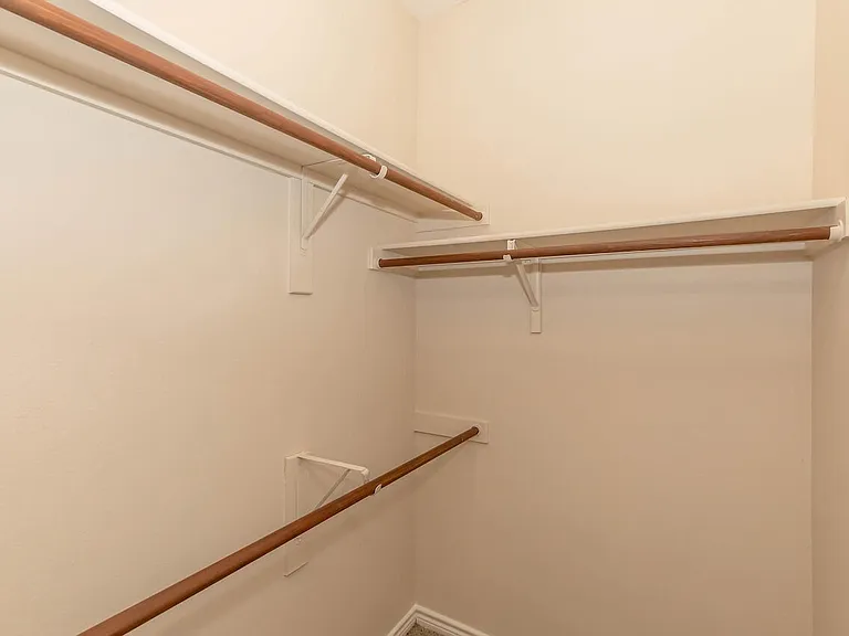 Amelia Parc Sr II — Photo 23