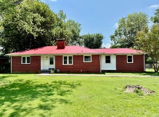 1217 Melrose St, Tullahoma, TN 37388