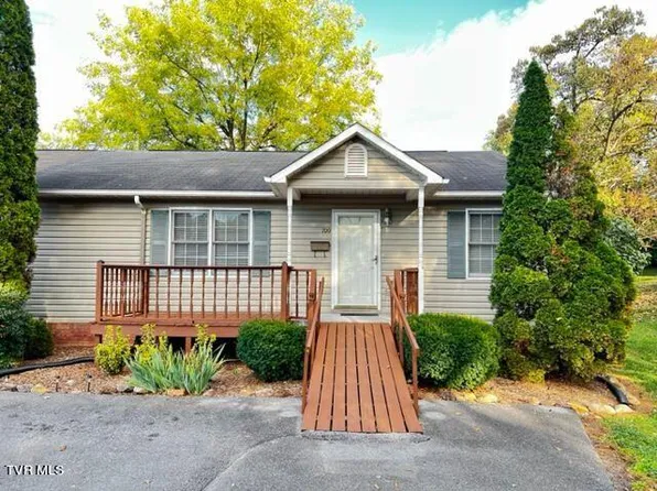 700 Hickory St #1, Elizabethton, TN 37643