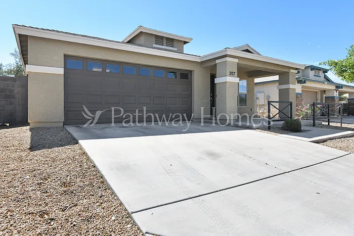 207 W Latona Rd — Photo 4