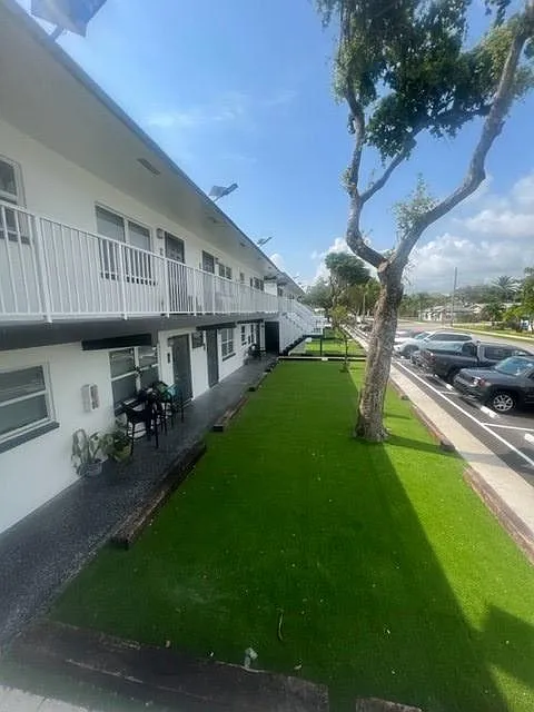 1 bed, 900 sqft, $1,595 — Photo 2