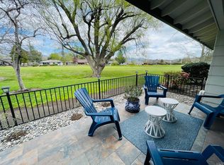 367 Twin Lakes Dr, Santa Rosa, CA 95409