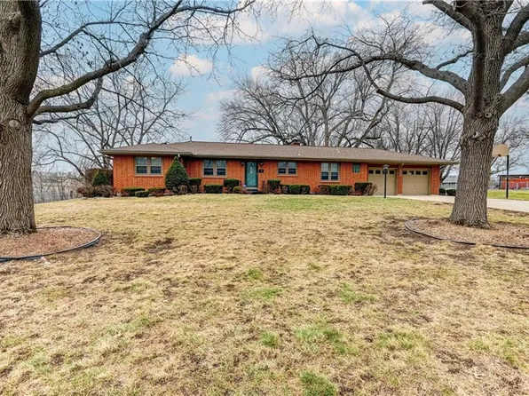 724 Kings Hwy, Liberty, MO 64068