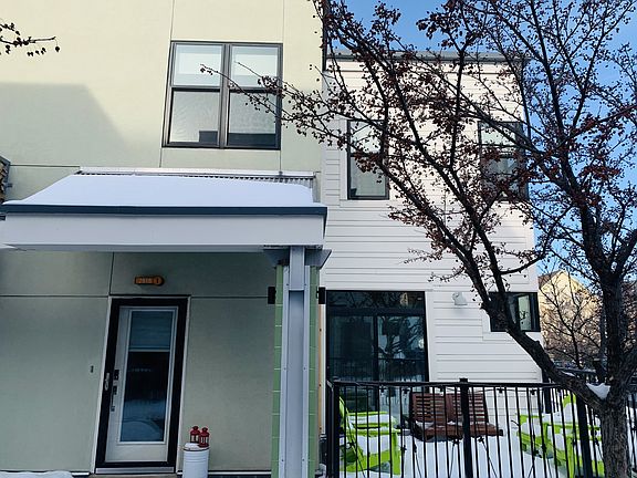 4th image of 2818 Aldrich Ave S Unit 1