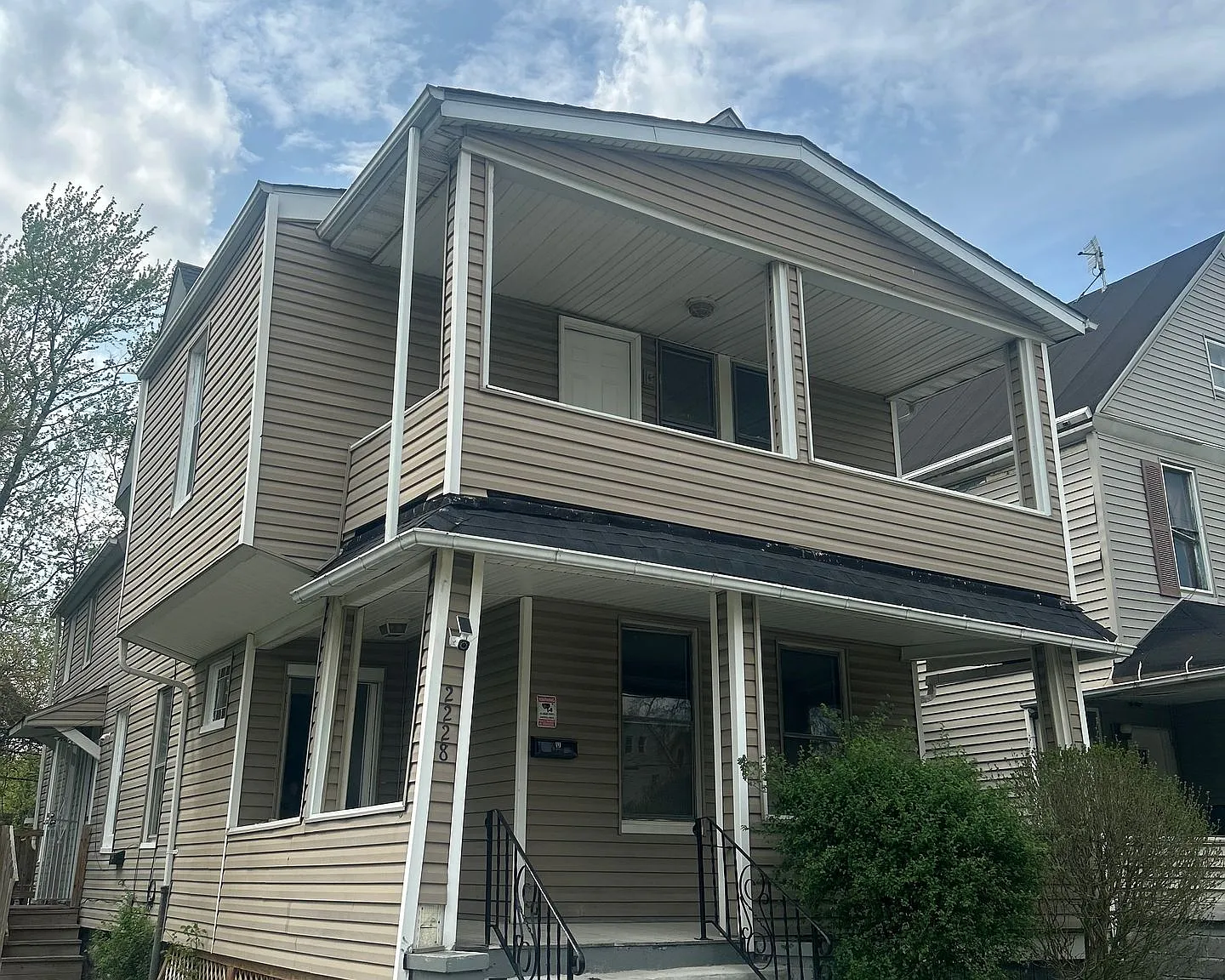 2bd Duplex Cash Pay — Photo 1