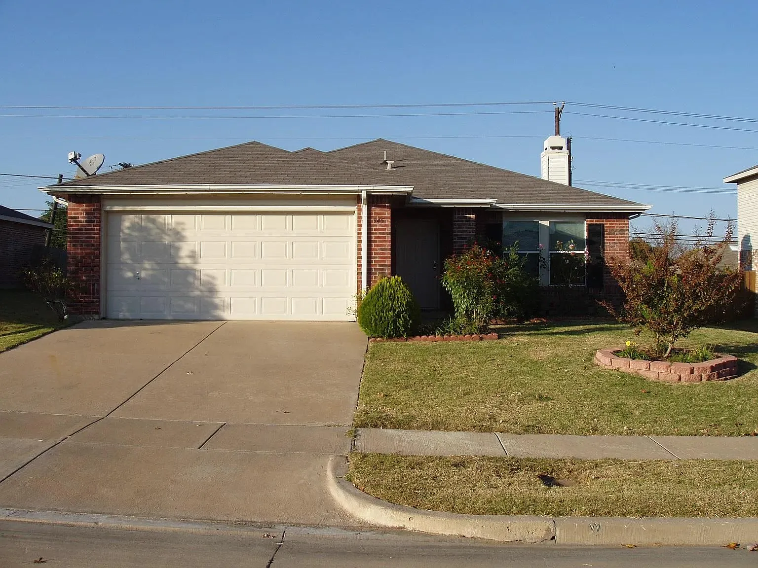 3 bed, 1888 sqft, $2,250 — Photo 1