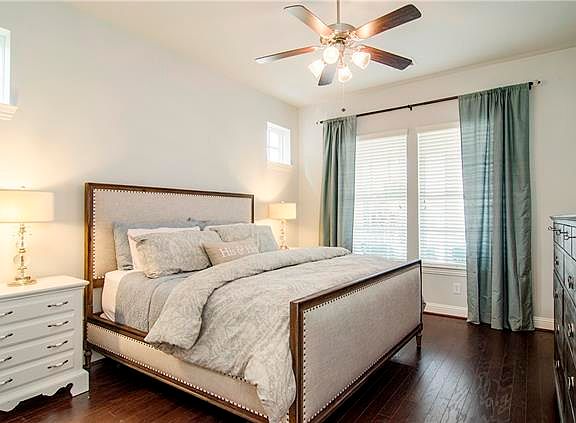 5th image of 2305 Tremont Blvd