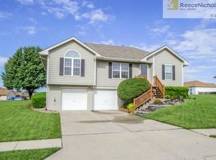 2204 Glenside Rd, Kearney, MO 64060