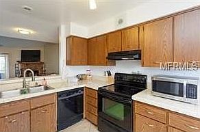 4th image of 731 Oak Manor Cir