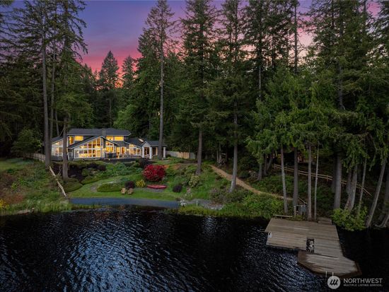 1916 W Beaver Lake Drive SE, Sammamish, WA 98075