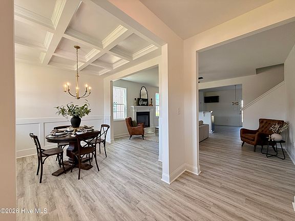 4th image of 223 Laborde Lane