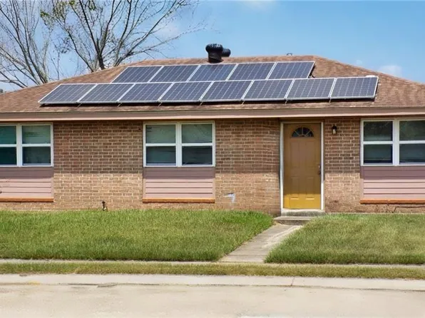 2128 Guerra Dr, Violet, LA 70092