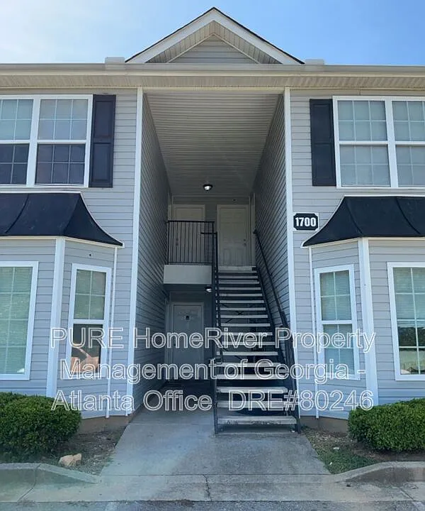 1700-1706 Stonehaven Cir