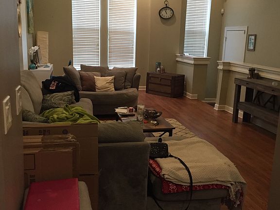 2nd image of 1058 N Damen Ave APT 1