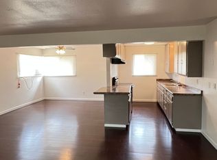 4130 Hathaway Ave, Long Beach, CA 90815