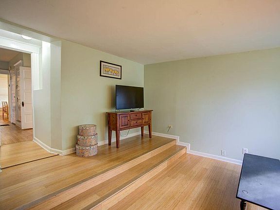 4th image of 2051 Alta Ave APT 2