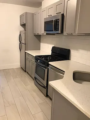 Rented by Johanna Gyuro, LREB | media 12