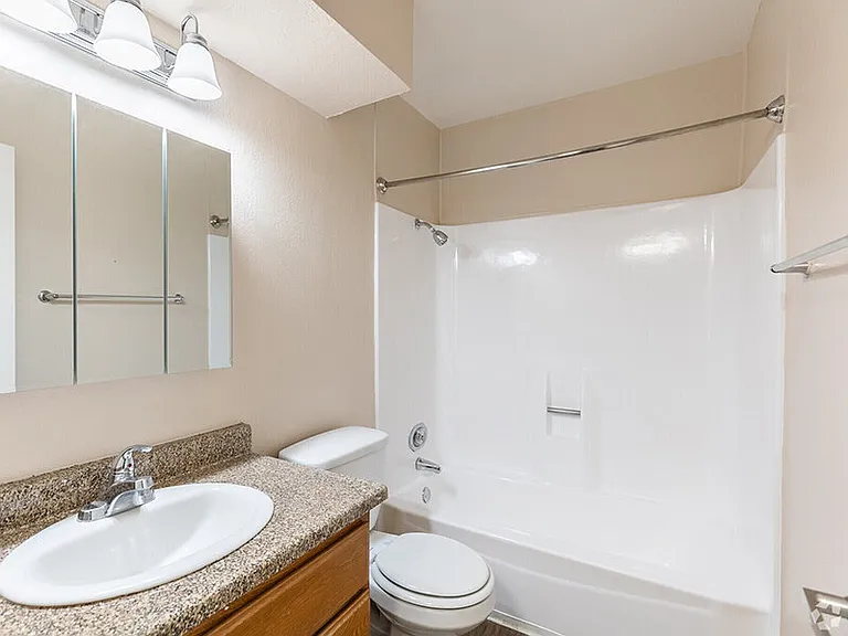 Peachwood Apartments — Photo 10
