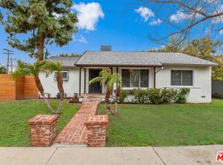 19231 Friar St, Reseda, CA 91335