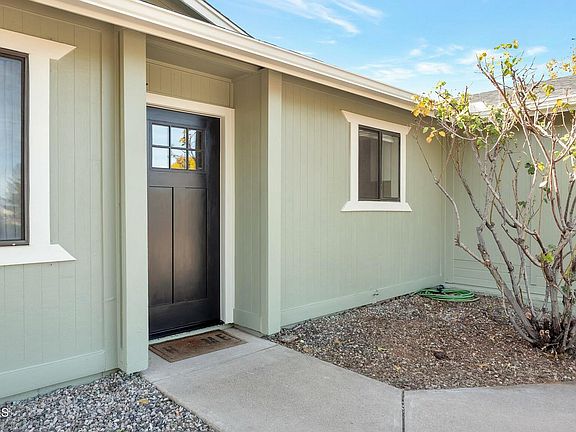 2nd image of 1140 S Ocotillo Drive