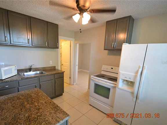 4th image of 25830 Apple Blossom Ln #B