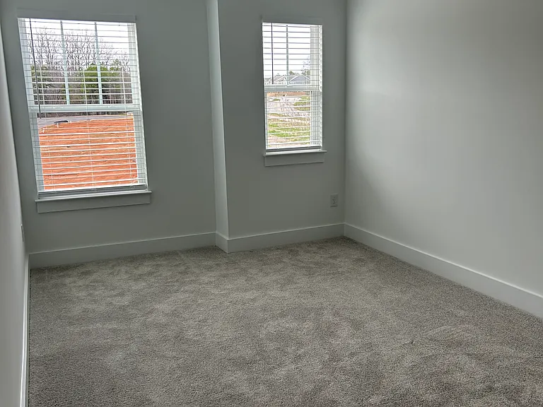11 Shager Pl — Photo 8