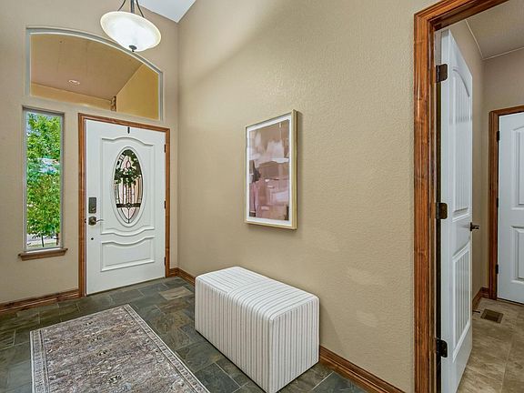 5th image of 4545 Tarragon Dr