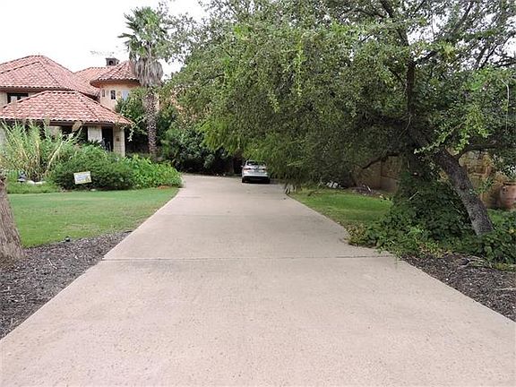 3rd image of 3101 Welton Cliff Dr