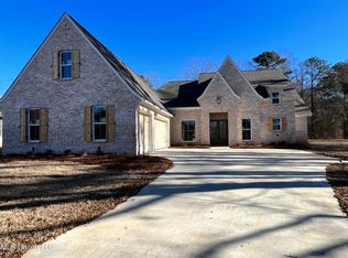 608 Chickasaw Dr N, Flowood, MS 39232