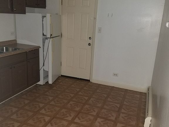 5th image of 9962 Holly Ln APT 1S