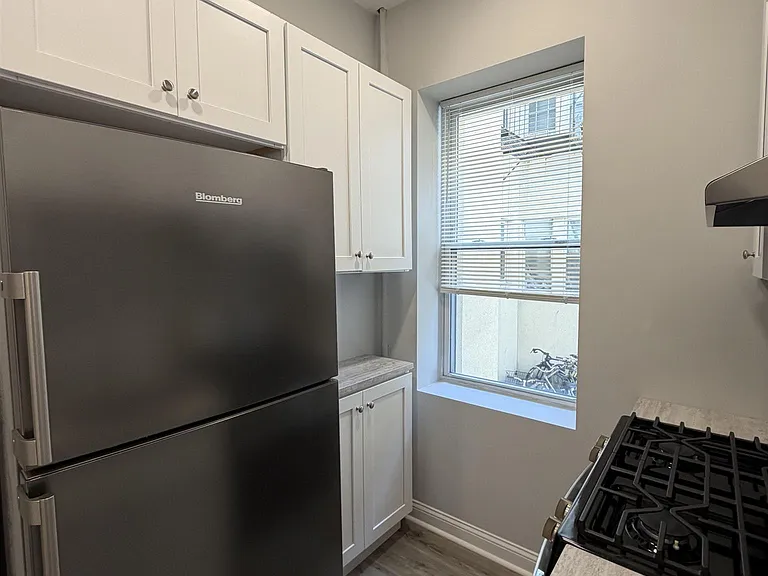 74 Kirkland St #6 — Photo 10